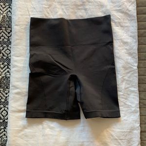 Black lululemon biker shorts